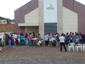 Mais de 2 mil itens são doados em bazar solidário durante Semana Santa