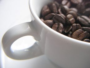 Morte de adolescente nos EUA alerta sobre uso de cafeína