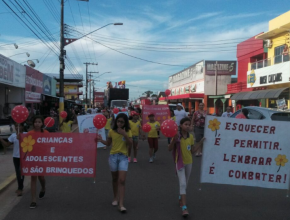 Passeata contra a exploração infantil mobiliza mais de duas mil pessoas