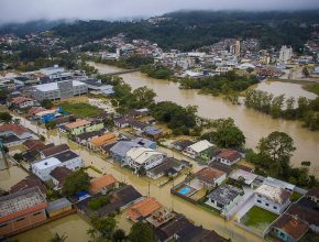 Adventistas agem para ajudar famílias atingidas por enchente em Santa Catarina