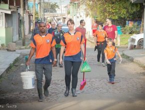 Após chuvas, adventistas auxiliam na limpeza de cidades atingidas no RS