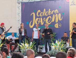 Celebra Jovem na Bahia incentiva interação social