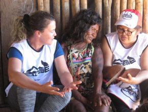 Calebes constroem salas de aula em aldeia indígena no Pará