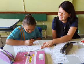 Unidade de Escola Sabatina oferece reforço escolar para crianças de São Borja