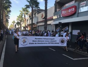Clubes marcam presença em desfile cívico em Votuporanga