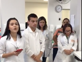 Ação social de alunos de enfermagem viraliza na internet