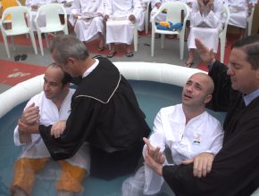 Evangelho alcança presidiários em Itajaí e 55 são batizados
