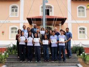 Alunos são premiados em concurso de redação da Marinha do Brasil