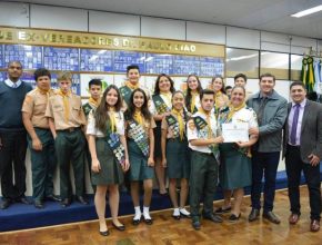 Câmara de Vereadores de Palmeira das Missões homenageia desbravadores por ato solidário