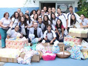 Alunos do Colégio Adventista doam 200 brinquedos para Pivi
