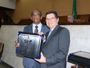 Igreja Adventista do Sétimo Dia recebe placa comemorativa pelos 500 anos da reforma protestante