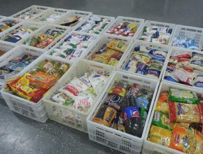 Mutirão de Natal doa meia tonelada de alimentos para hospital municipal