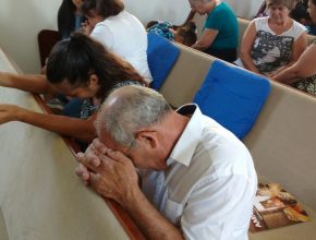 Programa de Oração incentiva a comunhão com Deus na família