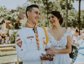 Noivo realiza sonho de se casar com uniforme dos desbravadores