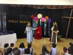 Colégio de Planaltina realiza projetos incentivando a leitura bíblica