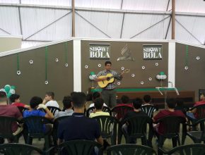 Juvenis participam de Encontro de Meninos em Ribeirão Preto