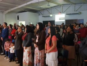 Vigília missionária reúne 200 fiéis em Uberlândia