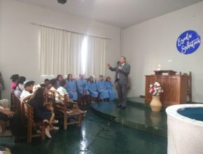 Adventistas consolidam projeto da Escola Sabatina em Itaúna (MG)