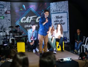 Encontro sobre dilemas na adolescência é realizado em colégio adventista em Florianópolis