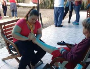 Desbravadores dedicam dia em prol de idosos em Joinville