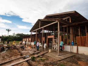 Voluntários criam escola técnica no interior do Amazonas