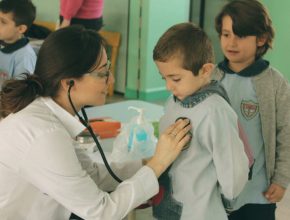 Voluntariado de médica adventista no Líbano é destaque na mídia gaúcha