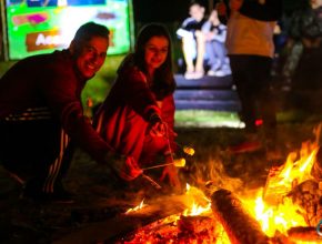 Colégio promove acampamento de pais e alunos em Florianópolis