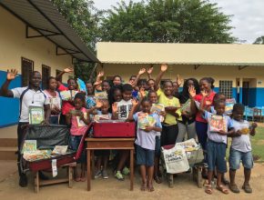 Colégio Adventista arrecada mais de 6 mil livros para doar à biblioteca na África