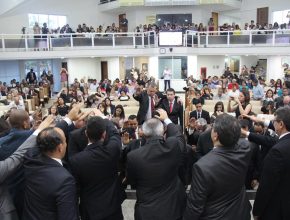 Pastores são ordenados ao ministério no sul do RJ