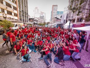 Mega Feira Vida e Saúde reúne sete mil jovens no centro de Curitiba