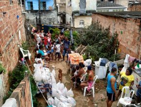 Primeiras cestas do Mutirão de Natal são distribuídas em comunidades carentes de Salvador
