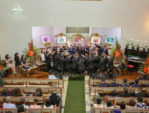 Cerimônia de ordenação e jubilação marca ministério de pastores