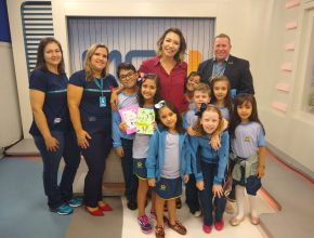 Alunos visitam afiliada Globo em homenagem ao Dia do Repórter