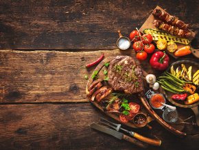 Mesmo em pequenas porções, comer carne vermelha pode ser arriscado, diz estudo