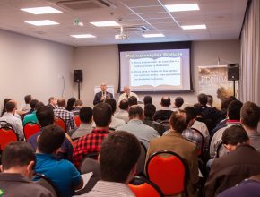 Pastores do oeste paulista participam de seminário sobre Mordomia Cristã