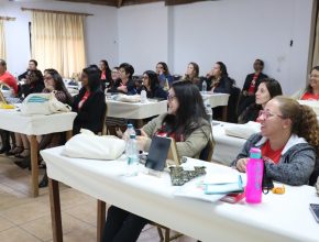 Secretaria reúne líderes distritais para capacitação