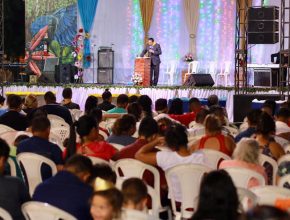 “A Maior Esperança” batiza mais de 800 pessoas no Amazonas