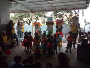 Desbravadores levam alegria e aprendizado para crianças de CMEI em Mandaguari