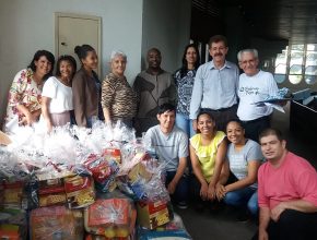 Igrejas de Londrina compartilham 200 cestas básicas no Mutirão de Natal