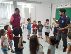 Voluntários da Missão Calebe envolvem crianças em trabalho missionário no RS
