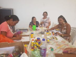 Ação Solidária Adventista promove oficina terapêutica de artesanatos em Ceilândia
