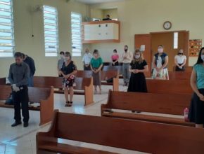 Igrejas se adaptam para receber fiéis após flexibilização da quarentena em SC