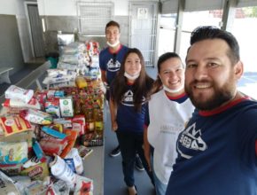 Jovens e ASA doam mais de 1 tonelada de alimentos para famílias em Paranavaí
