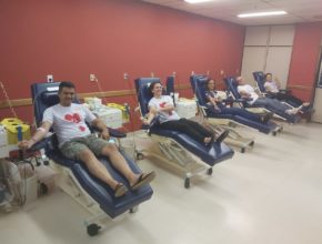 Mãe de menino com anemia crônica reúne amigos para doar sangue