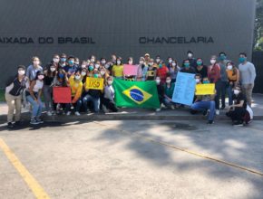 Igreja e autoridades auxiliam na repatriação de estudantes brasileiros