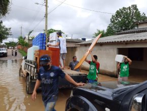 Famílias do Acre recebem ajuda para enfrentar consequências das enchentes