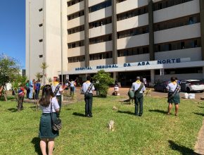 Ato com orações e louvores leva esperança a pacientes de hospital de Brasília