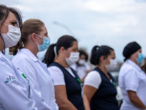 Alunos realizam visita solidária ao Câncer Center em Guarapuava