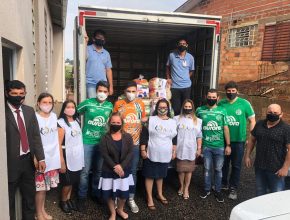 Conselho Jovem da Chapecoense entrega cestas básicas para Ação Solidária Adventista