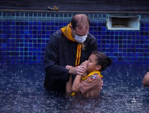 Batismo da Primavera reúne centenas de desbravadores em lindas cerimônias ao ar livre